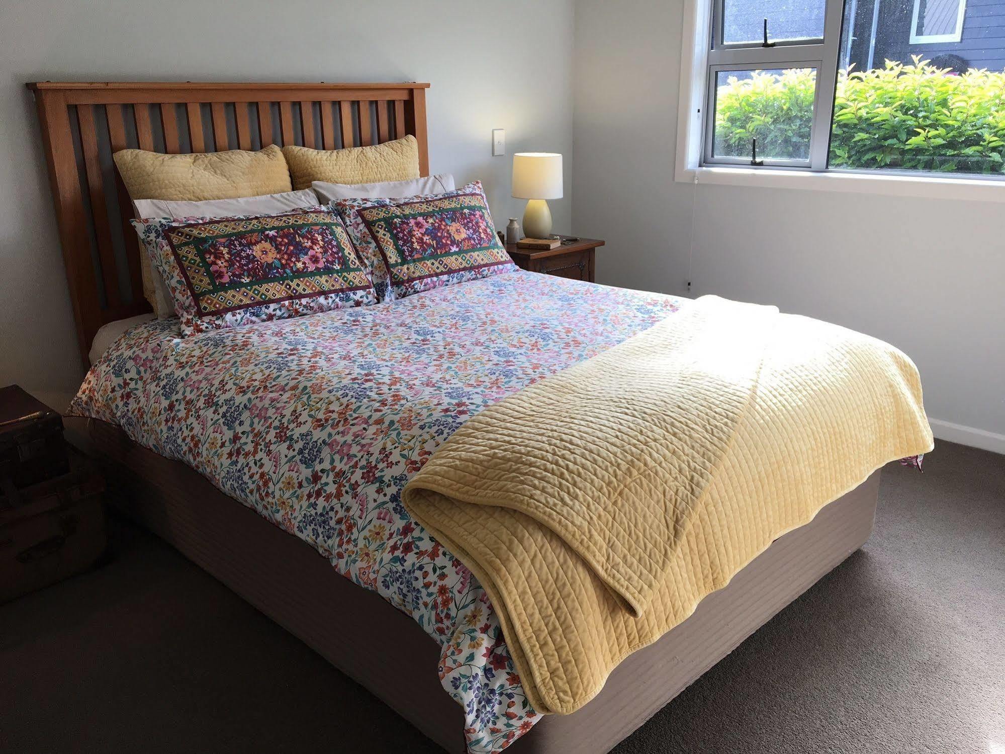 Lupin Lodge Bed & Breakfast Taupomeer Buitenkant foto
