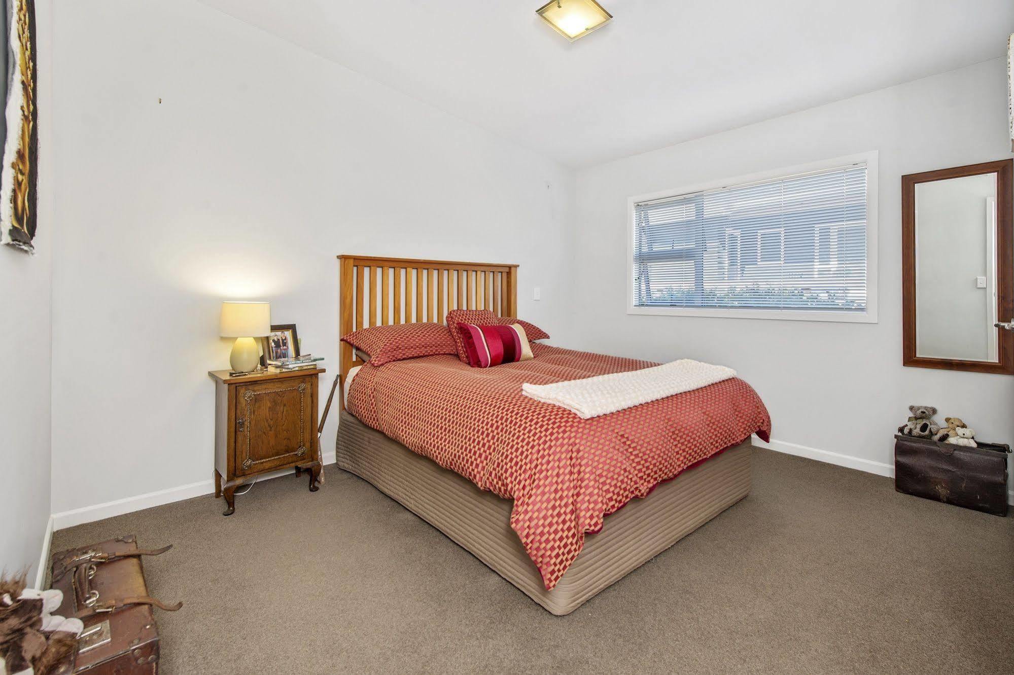 Lupin Lodge Bed & Breakfast Taupomeer Buitenkant foto